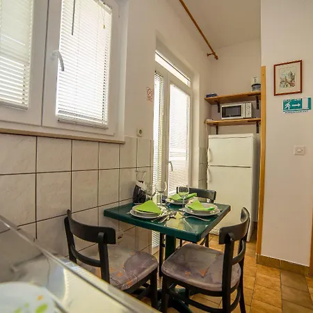 Saga Apartment *