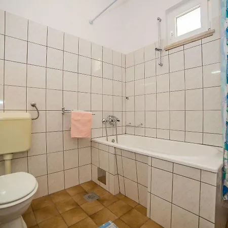 Saga Apartment *