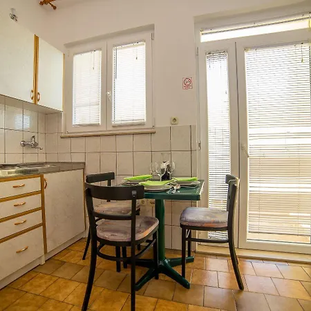Apartment Saga *